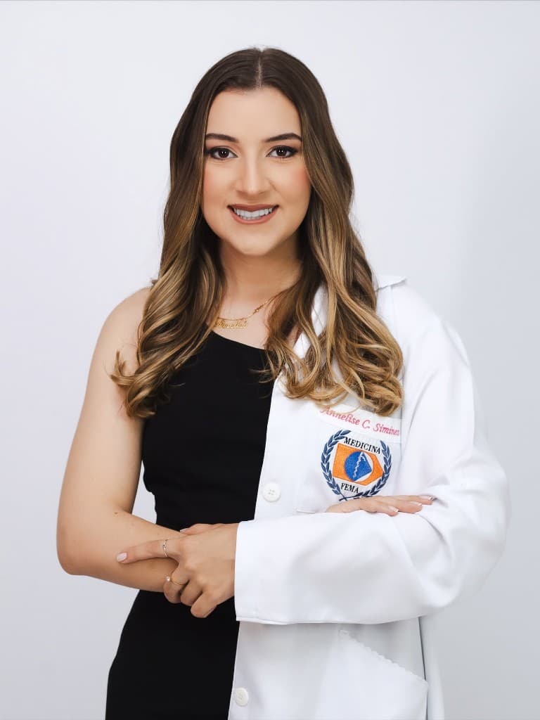 Annelise Caetano Simines, estudante de Medicina e mentora da Monitoria Annelise Simines